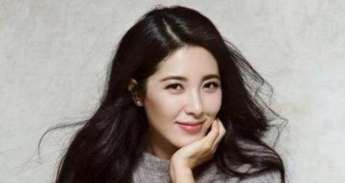 哪个女明星发展好了,她如何成为娱乐圈的璀璨明珠