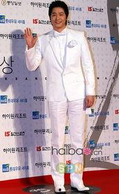 韩国男明星起床时间,揭秘他们的起床时间与日常